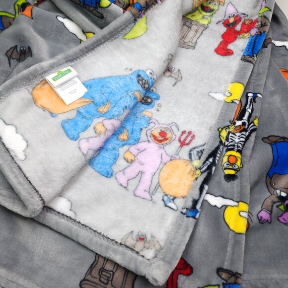 Sesame Street Halloween Decorative Throw Blanket 60" X 70" Bert Elmo Cookie Mons - Picture 7 of 13